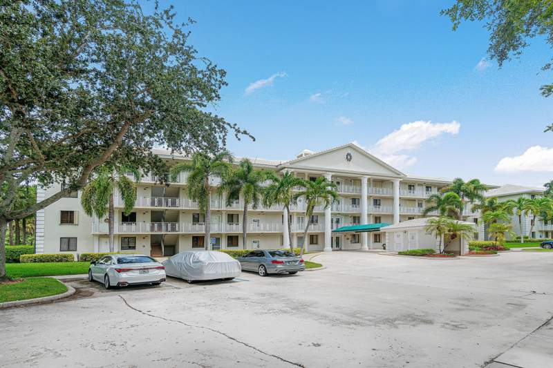 2 bedroom Condominium at 6169 Balboa Circle #202, Whitehall Condo At Camino Real, Boca Raton — photo 2