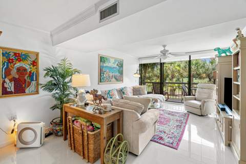 6169 Balboa Circle #202, Boca Raton FL - photo 12 of 33
