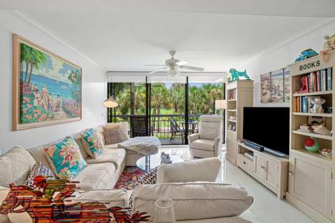 6169 Balboa Circle #202, Boca Raton FL - photo 13 of 33