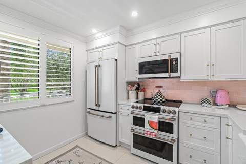 6169 Balboa Circle #202, Boca Raton FL - photo 6 of 33