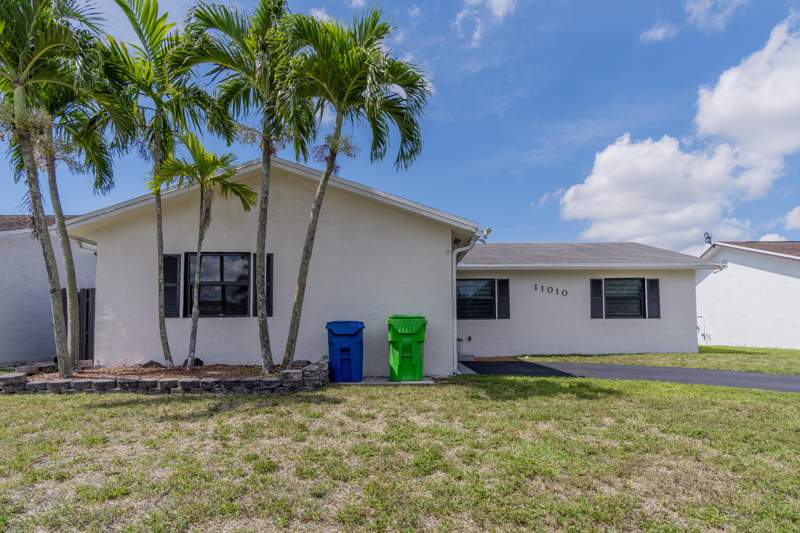 3 bedroom Single Family Residence at 11010 NW 24th Court, Woodstock Addition, Sunrise — photo 2