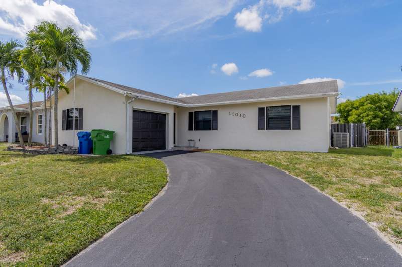 3 bedroom Single Family Residence at 11010 NW 24th Court, Woodstock Addition, Sunrise — photo 3