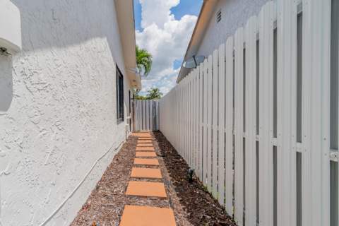 11010 NW 24th Court, Sunrise FL - photo 13 of 16