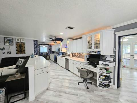 807 Grandview Boulevard, Fort Pierce FL - photo 6 of 29