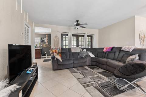 415 SW 7th Court, Boynton Beach FL - photo 8 of 33