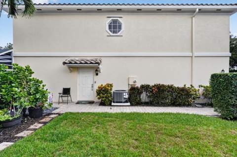 209 Fortuna Drive, Palm Beach Gardens FL - photo 7 of 68