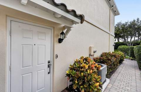 209 Fortuna Drive, Palm Beach Gardens FL - photo 8 of 68