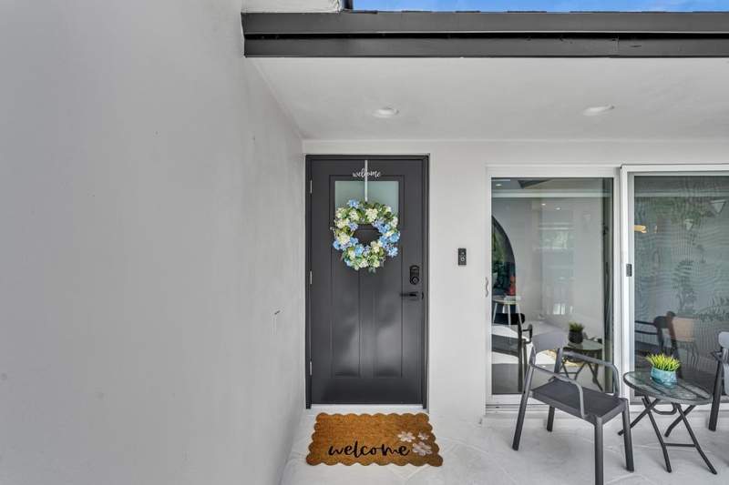 3 bedroom Single Family Residence at 2070 NW 78th Avenue, Sunrise Golf Village Third Add, Sunrise — photo 3