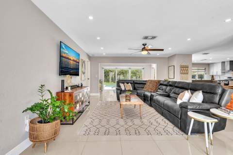 2070 NW 78th Avenue, Sunrise FL - photo 7 of 51