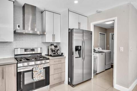 2070 NW 78th Avenue, Sunrise FL - photo 15 of 51