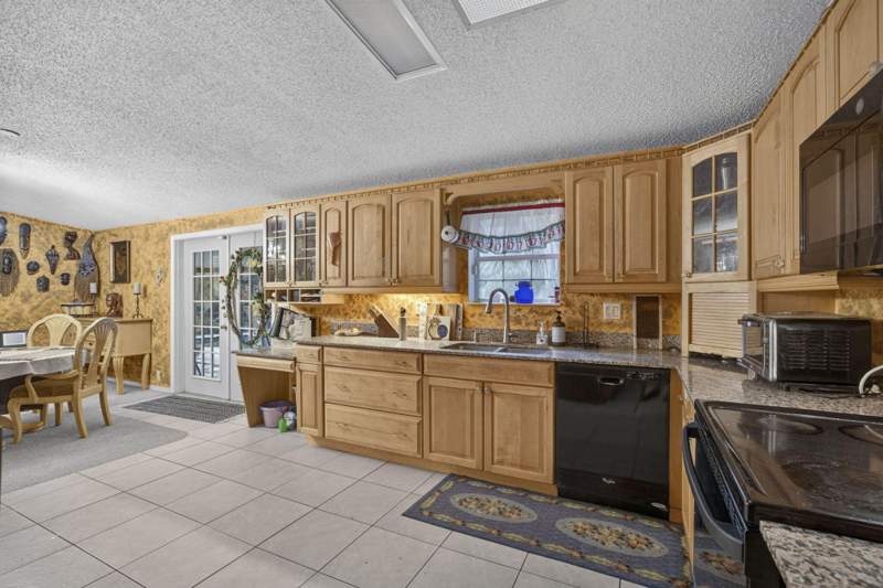 4 bedroom Single Family Residence at 15182 Steffen Lane, Loxahatchee Groves, Loxahatchee Groves — photo 4