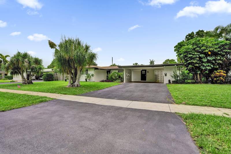 4 bedroom Single Family Residence at 885 Azalea Court, Plantation Gardens 2nd Sec, Plantation — photo 2