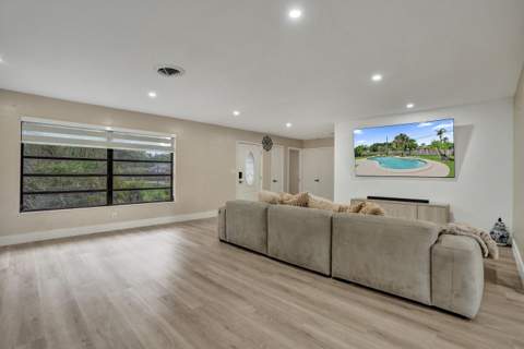 885 Azalea Court, Plantation FL - photo 7 of 35