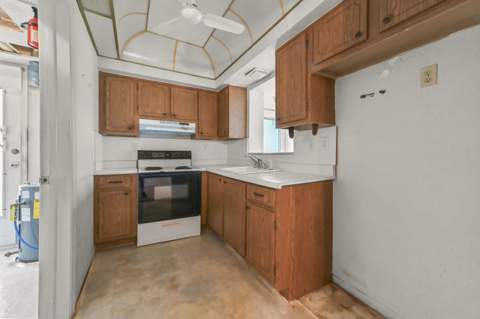 6805 NW 75th Court, Tamarac FL - photo 11 of 33
