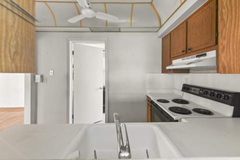 6805 NW 75th Court, Tamarac FL - photo 12 of 33