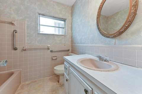 6805 NW 75th Court, Tamarac FL - photo 15 of 33