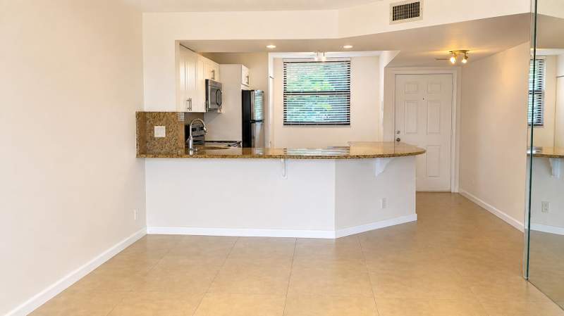 2 bedroom Condominium at 115 Lake Emerald Drive #210, Lake Emerald Condominium No Six, Oakland Park — photo 2