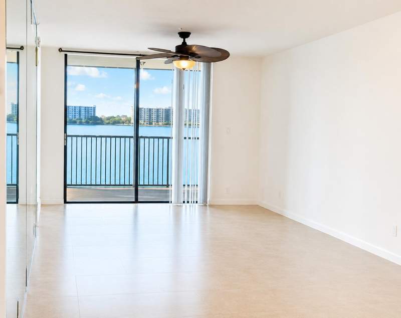 2 bedroom Condominium at 115 Lake Emerald Drive #210, Lake Emerald Condominium No Six, Oakland Park — photo 5
