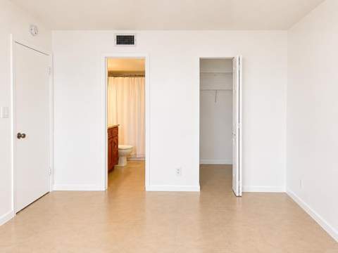 115 Lake Emerald Drive #210, Oakland Park FL - photo 10 of 42