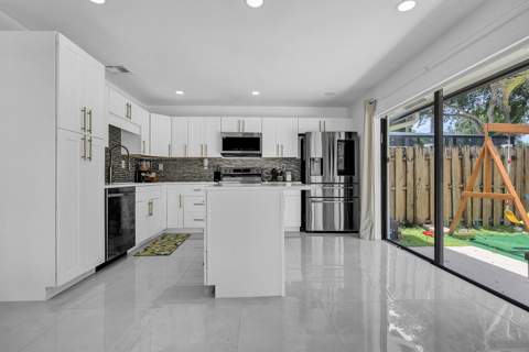 21641 Sutters Lane, Boca Raton FL - photo 14 of 42