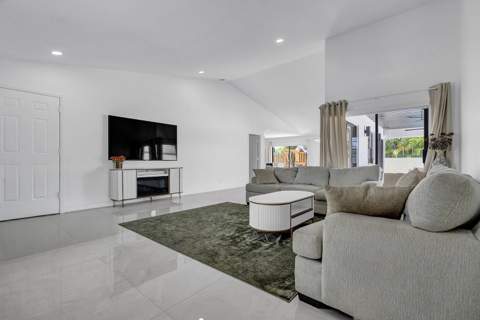 21641 Sutters Lane, Boca Raton FL - photo 8 of 42