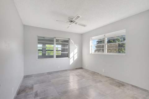 121 Bedford, West Palm Beach FL - photo 14 of 36