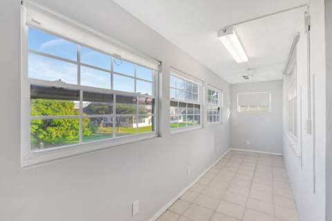 121 Bedford, West Palm Beach FL - photo 17 of 36