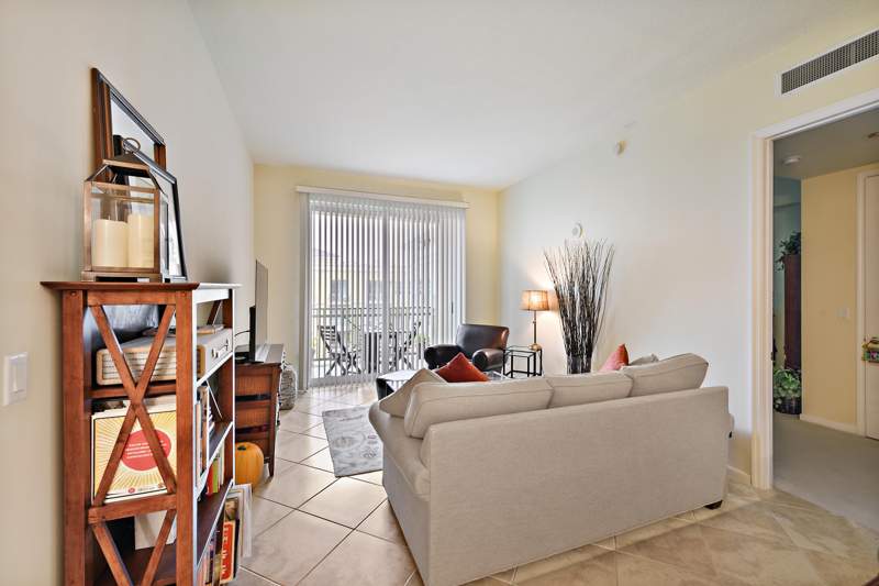 2 bedroom Condominium at 403 S Sapodilla Avenue #817, Metropolitan Condo, West Palm Beach — photo 3