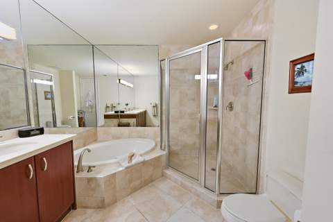 403 S Sapodilla Avenue #817, West Palm Beach FL - photo 11 of 40