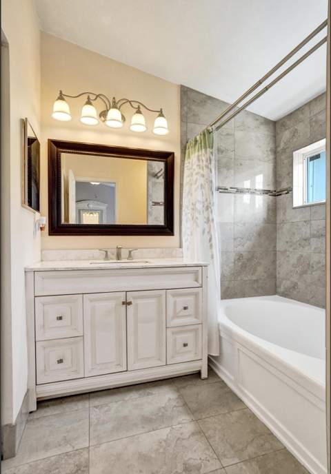 552 NW 208th Terrace, Pembroke Pines FL - photo 10 of 24