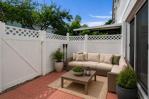 552 NW 208th Terrace, Pembroke Pines FL - photo 15 of 24