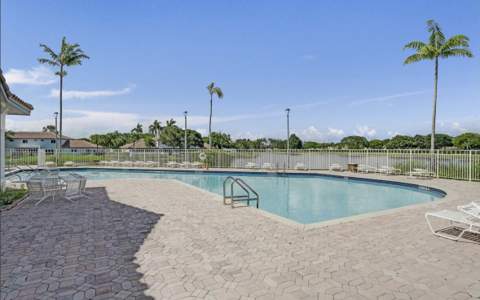 552 NW 208th Terrace, Pembroke Pines FL - photo 21 of 24
