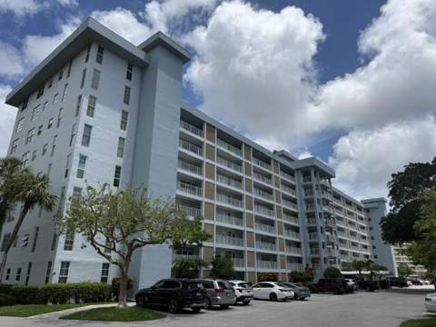 3080 N Course Drive #407, Pompano Beach FL - photo 7 of 20