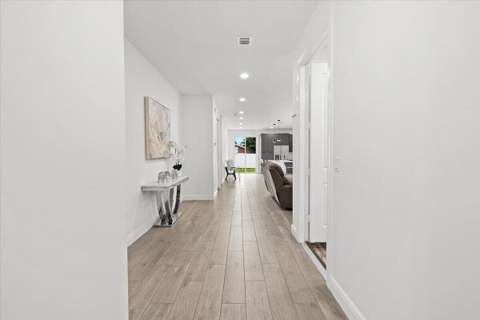 200 Marie Drive, West Palm Beach FL - photo 7 of 36
