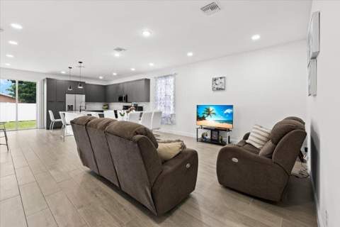 200 Marie Drive, West Palm Beach FL - photo 10 of 36