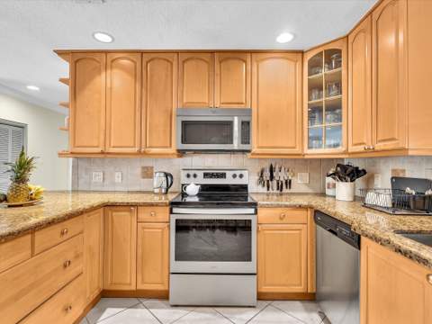 11 Forest Hills Lane, Boca Raton FL - photo 14 of 59