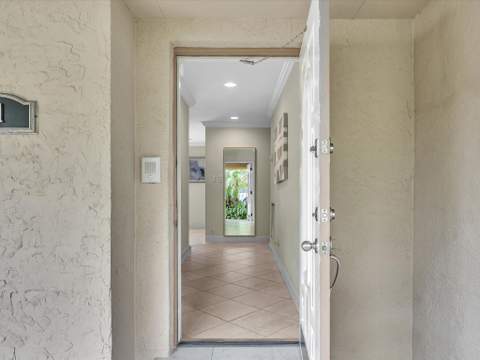 11 Forest Hills Lane, Boca Raton FL - photo 13 of 59