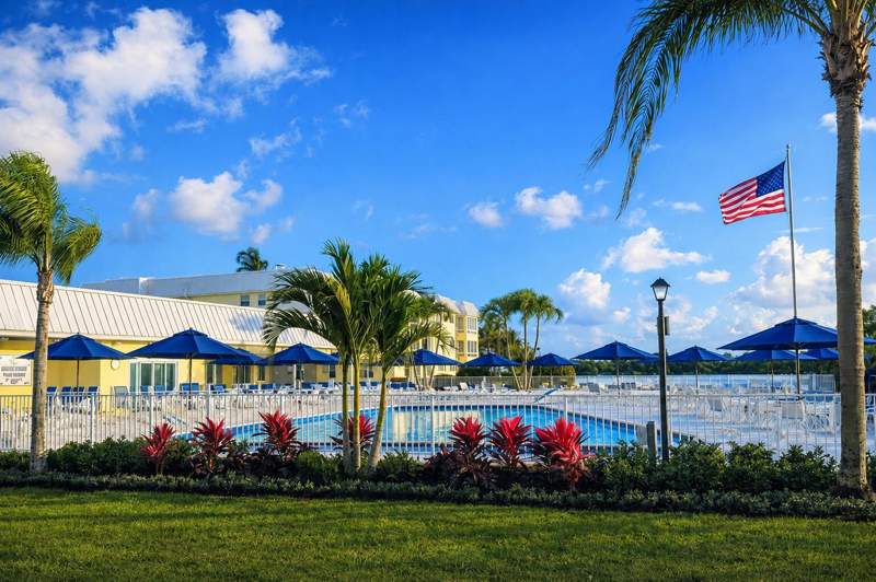 2 bedroom Condominium at 18 Colonial Club Drive #200, Colonial Club Condo Sec 1, Boynton Beach — photo 2