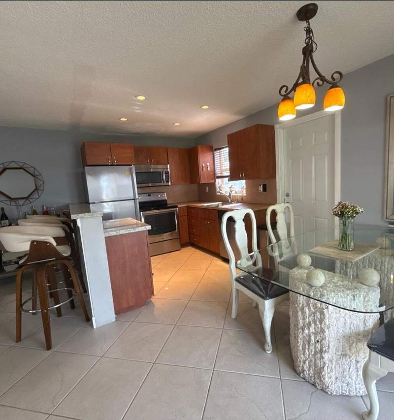 2 bedroom Single Family Residence at 4301 NW 1st Terrace, Spring Lake Villas Condo 3, Deerfield Beach — photo 2