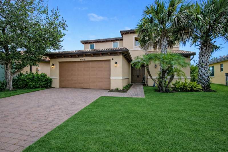 4 bedroom Single Family Residence at 11316 SW Barton Way, Tradition Plat No 19 Replat No 4 Townpark Phase 1, Port St. Lucie — photo 2