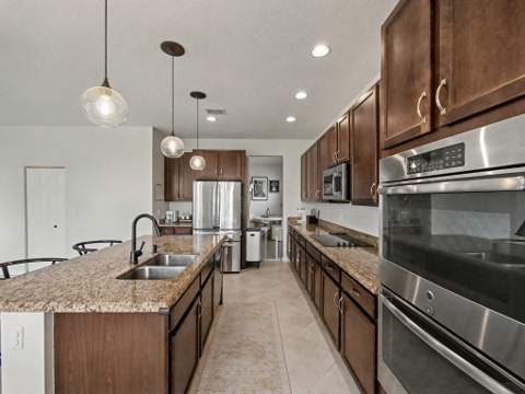 11316 SW Barton Way, Port St. Lucie FL - photo 9 of 60