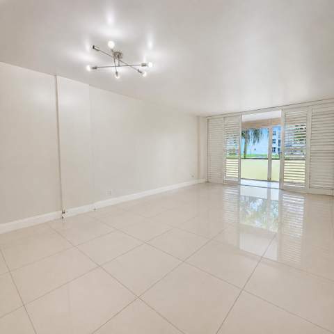 117 Royal Park Drive #1H, Oakland Park FL - photo 6 of 21