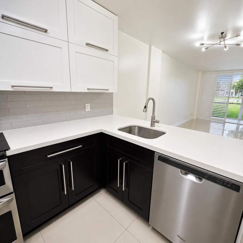 2 bedroom Condominium at 117 Royal Park Drive #1H, Royal Park Condo, Oakland Park — photo 2