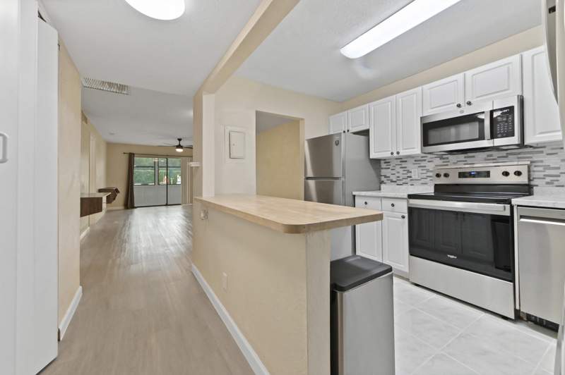 2 bedroom Condominium at 126 Sparrow Drive #22A, Charolais, Royal Palm Beach — photo 5