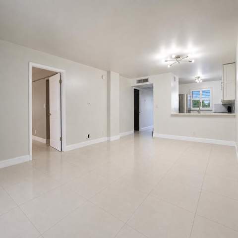 117 Royal Park Drive #1H, Oakland Park FL - photo 8 of 21