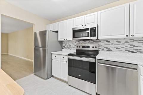 126 Sparrow Drive #22A, Royal Palm Beach FL - photo 9 of 25