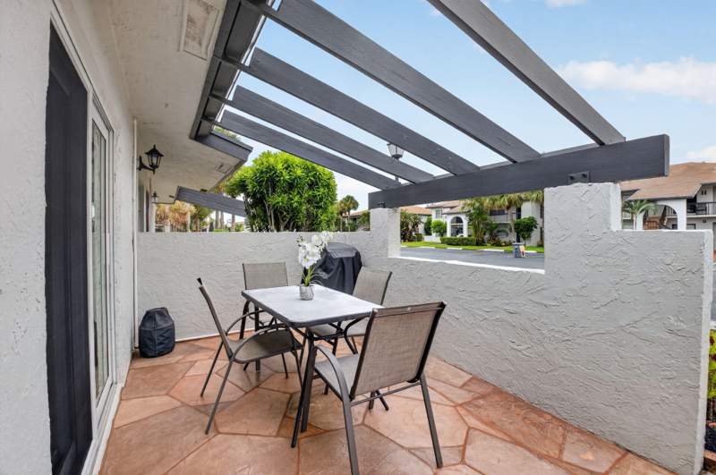 2 bedroom Villa at 5810 Areca Palm #B, Palm Greens At Via Del Ray Condo II, Delray Beach — photo 5