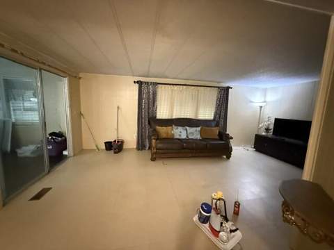 1817 Dolphin Place, Deerfield Beach FL - photo 10 of 27