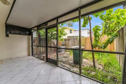 2701 N 34th Avenue #1D, Hollywood FL - photo 23 of 28