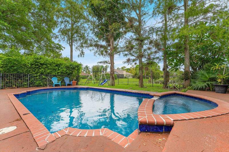 4 bedroom Single Family Residence at 1726 Treehaven Court, Sugar Pond Manor Of Wellington, Wellington — photo 2